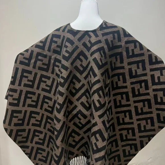 Fendi Shawl - Picture 3 of 7